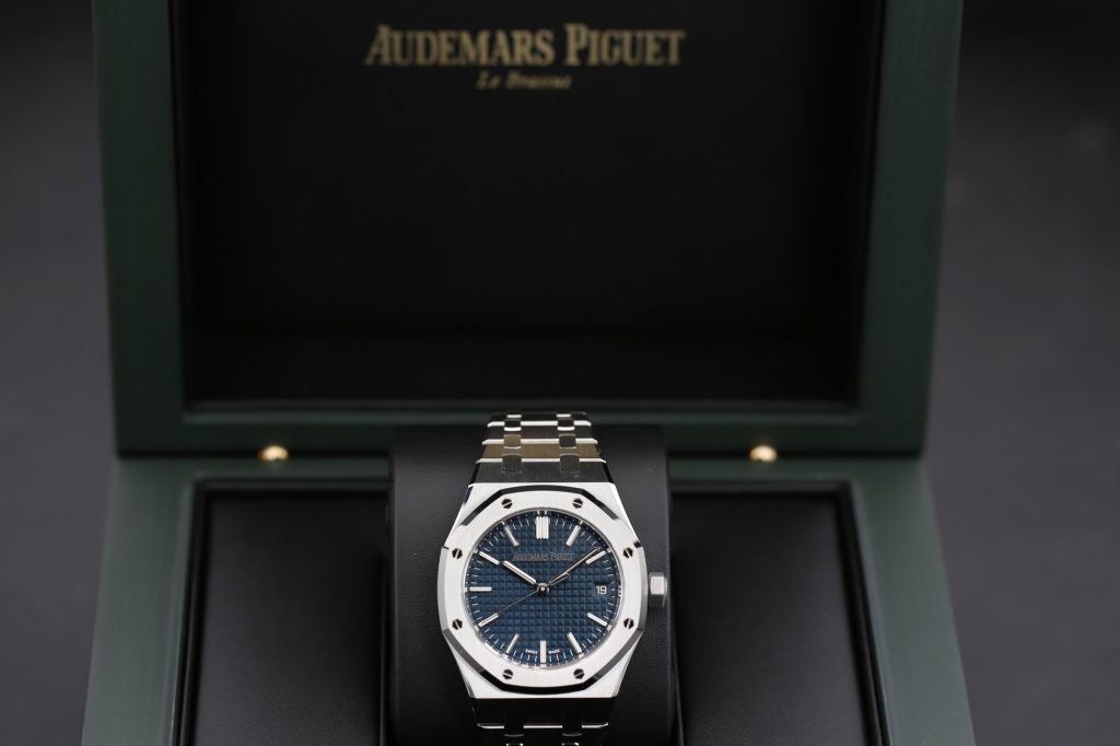 Audemars Piguet 15550ST.OO.1356ST.06 Blue ROYAL OAK 37mm 2026