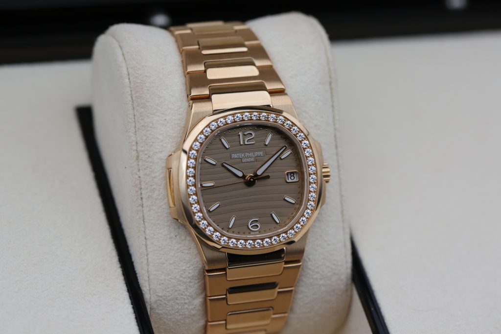 Patek Philippe 7010/1R-012 Gold NAUTILUS 32mm 2016