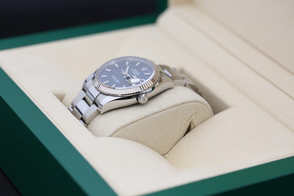 Rolex 115234 Blue OYSTER PERPETUAL DATE 34mm 2019