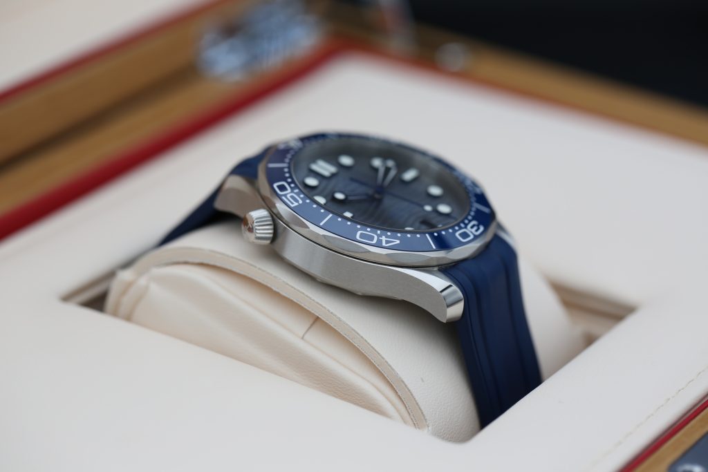 Omega 210.32.42.20.06.001 Chrome SEAMASTER 42mm 2022