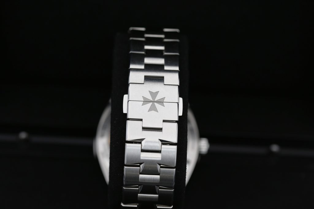 Vacheron Constantin 4520V/210A-B483 Black OVERSEAS 41mm 2024