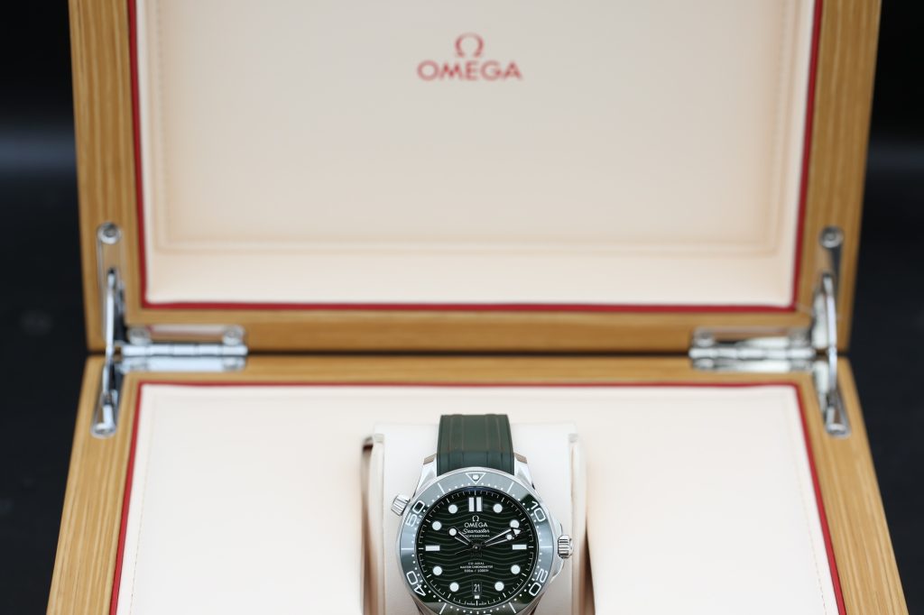 Omega 210.32.42.20.10.001 Green SEAMASTER  42mm 2026