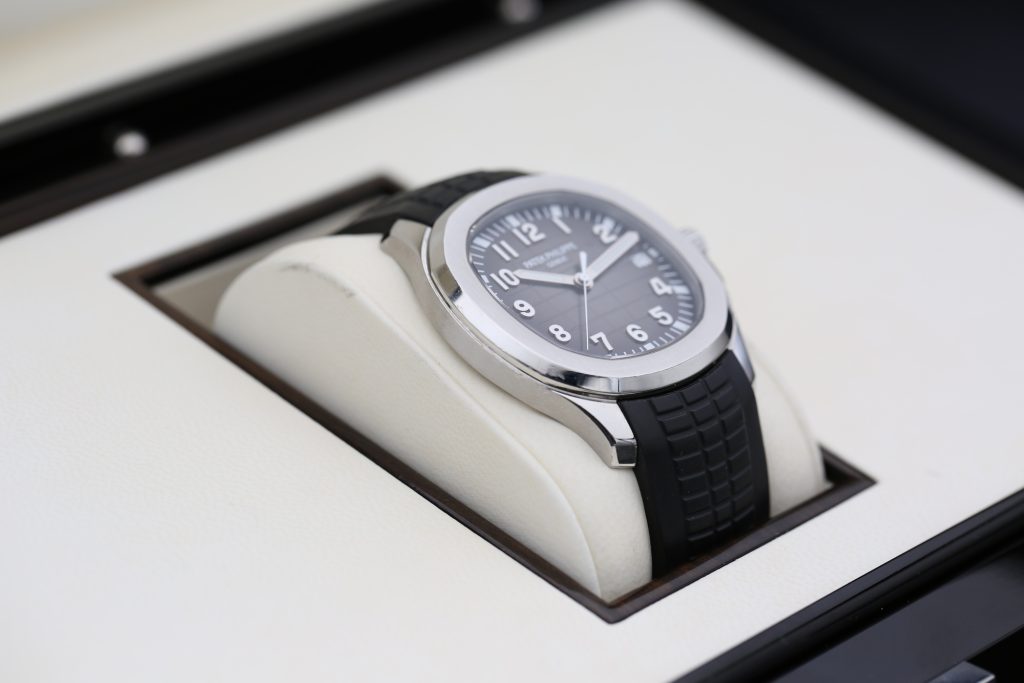 Patek Philippe 5167A-001 Charcoal Grey AQUANAUT 40mm 2020