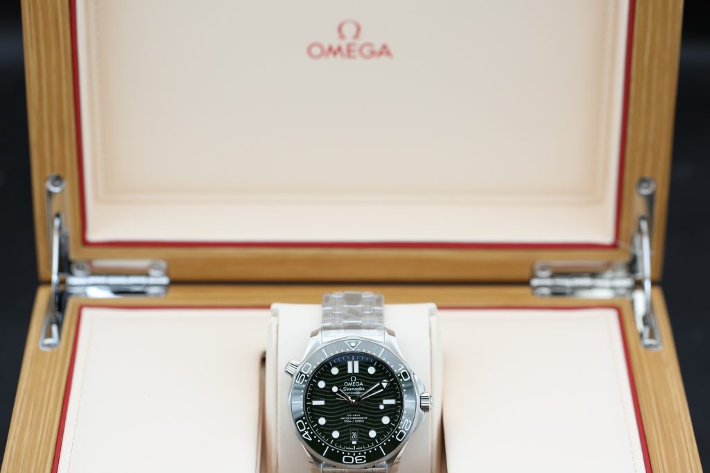 Omega 210.30.42.20.10.001 Green SEAMASTER  42mm 2026