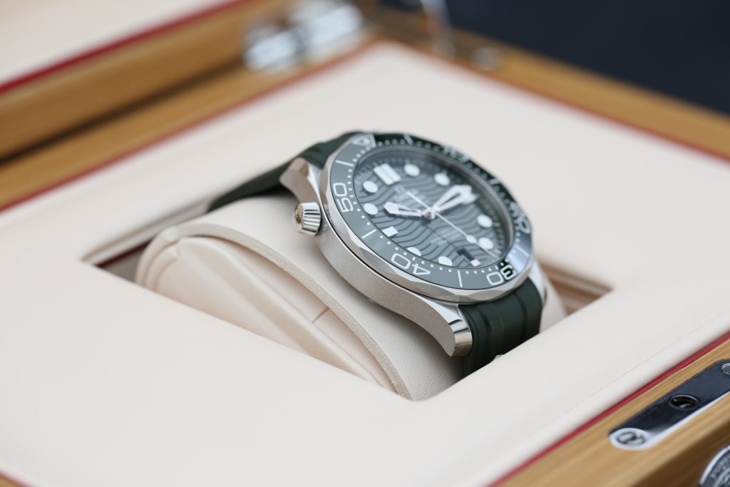 Omega 210.32.42.20.10.001 Green SEAMASTER  42mm 2026