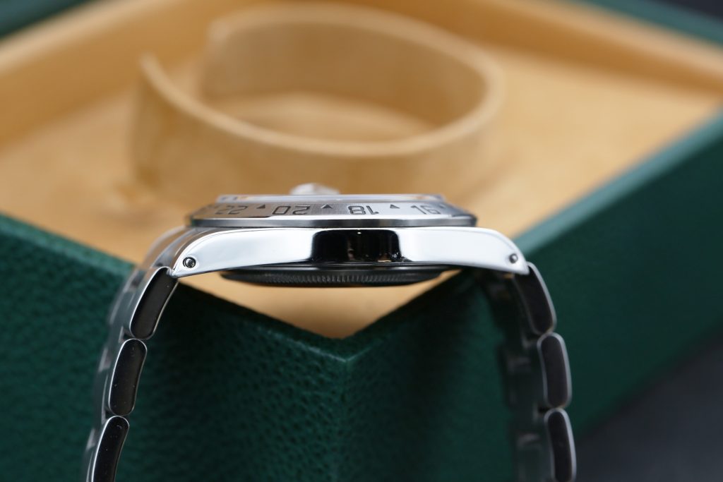 Rolex 16570 Black EXPLORER II 40mm 2002