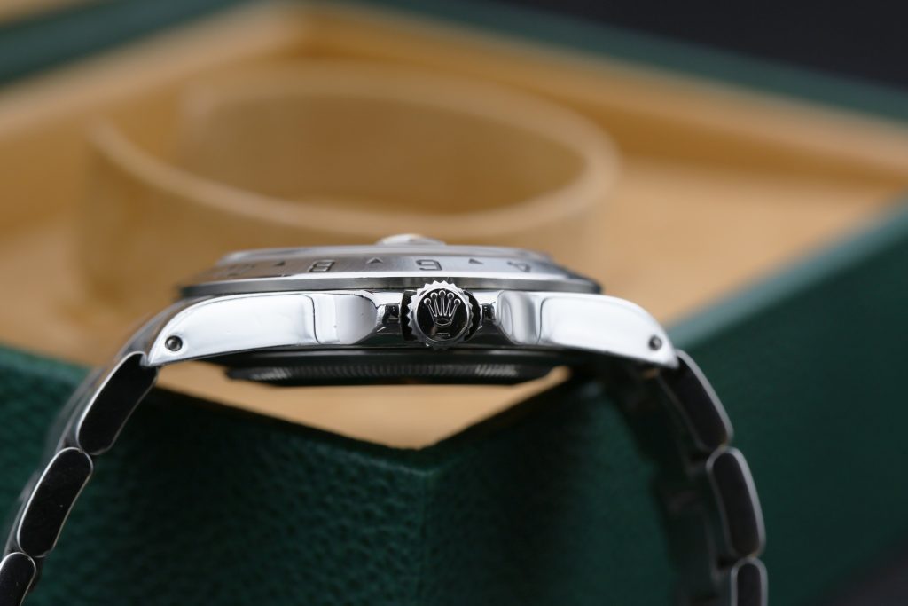 Rolex 16570 Black EXPLORER II 40mm 2002