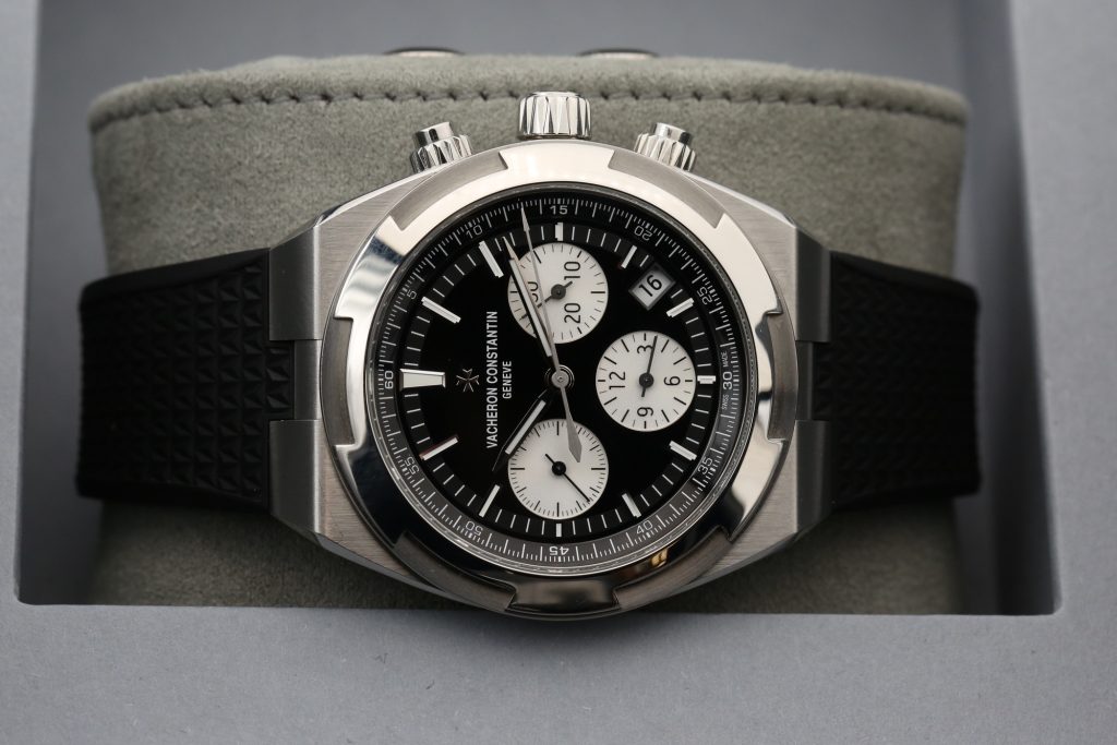 Vacheron Constantin 5520V/210A-B481 Black OVERSEAS  42.5mm 2025