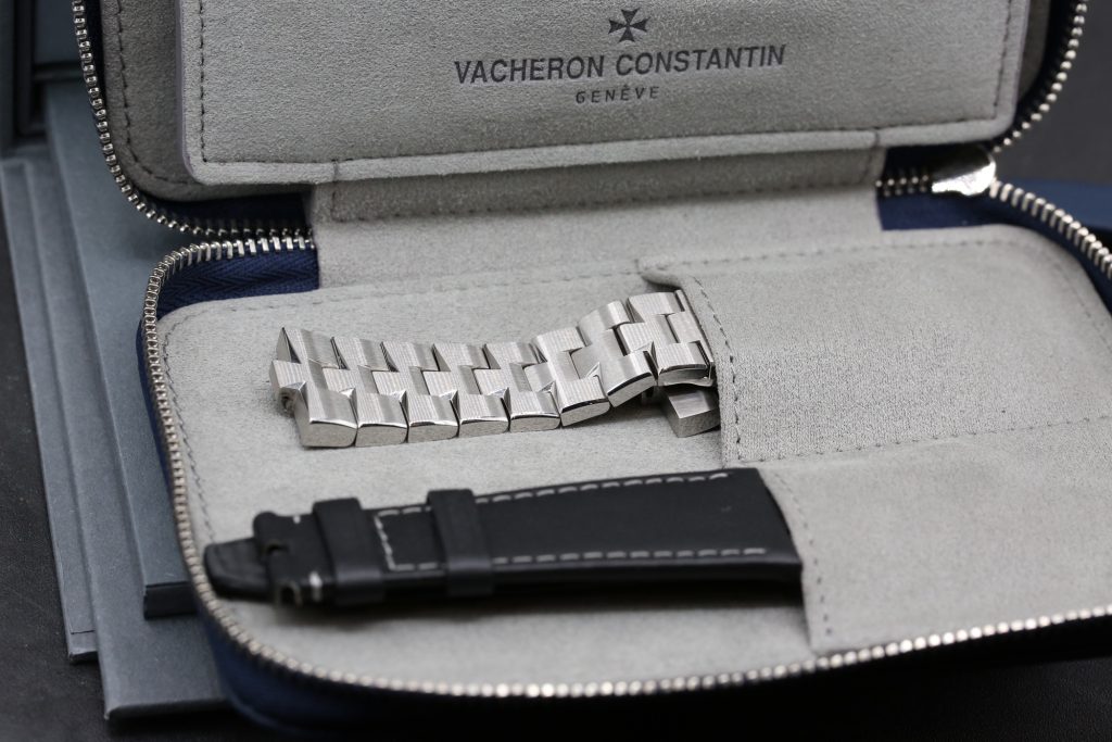 Vacheron Constantin 5520V/210A-B481 Black OVERSEAS  42.5mm 2025