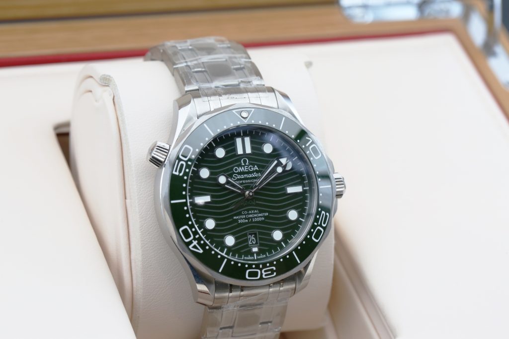 Omega 210.30.42.20.10.001 Green SEAMASTER 42mm 2026