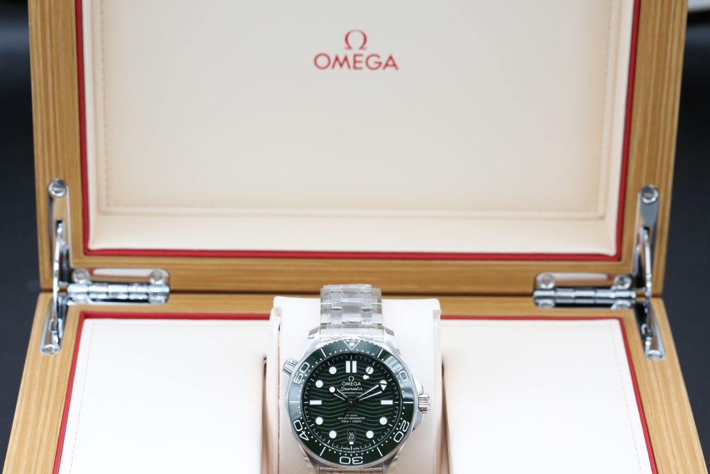 Omega 210.30.42.20.10.001 Green SEAMASTER 42mm 2026