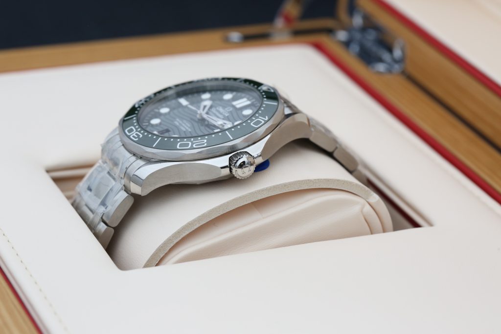 Omega 210.30.42.20.10.001 Green SEAMASTER 42mm 2026