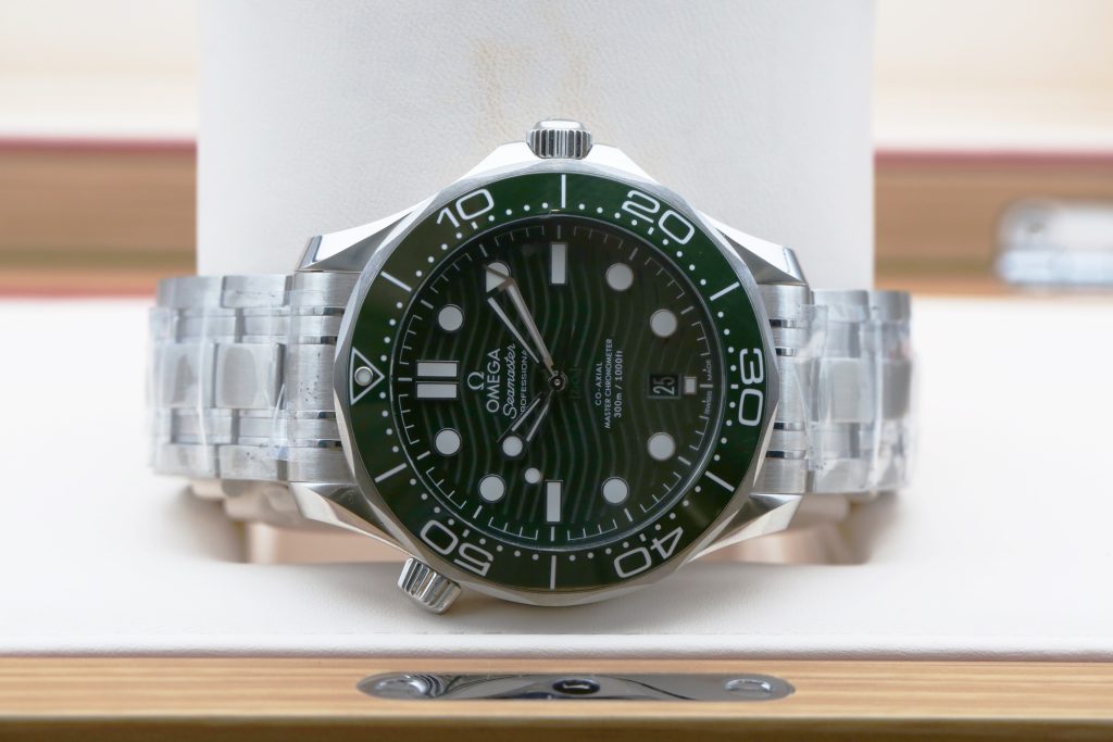 Omega 210.30.42.20.10.001 Green SEAMASTER 42mm 2026