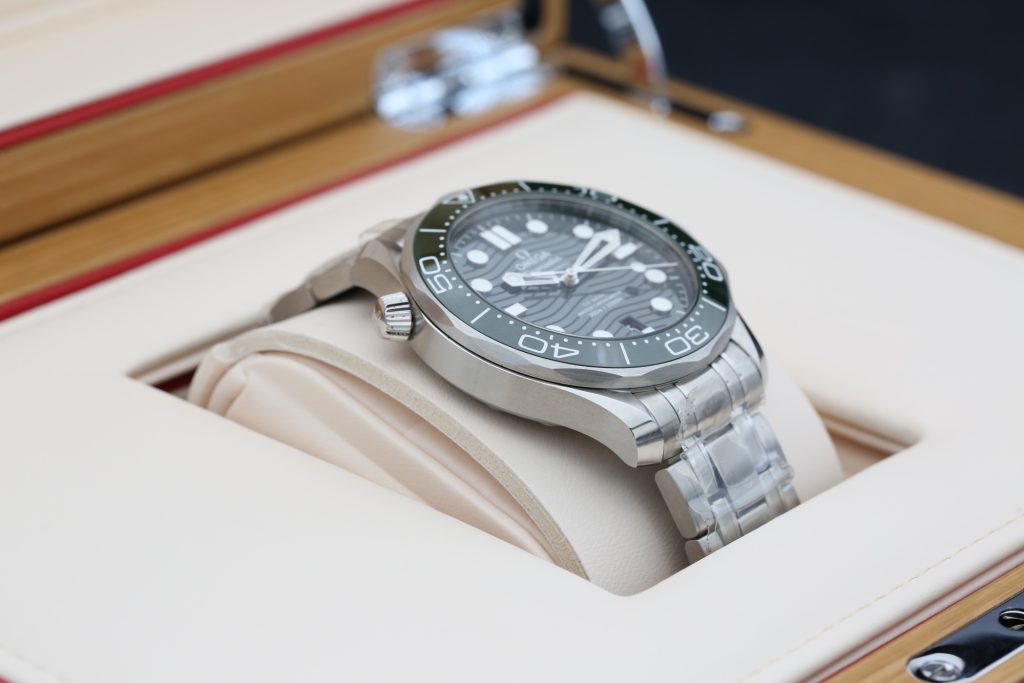 Omega 210.30.42.20.10.001 Green SEAMASTER 42mm 2026