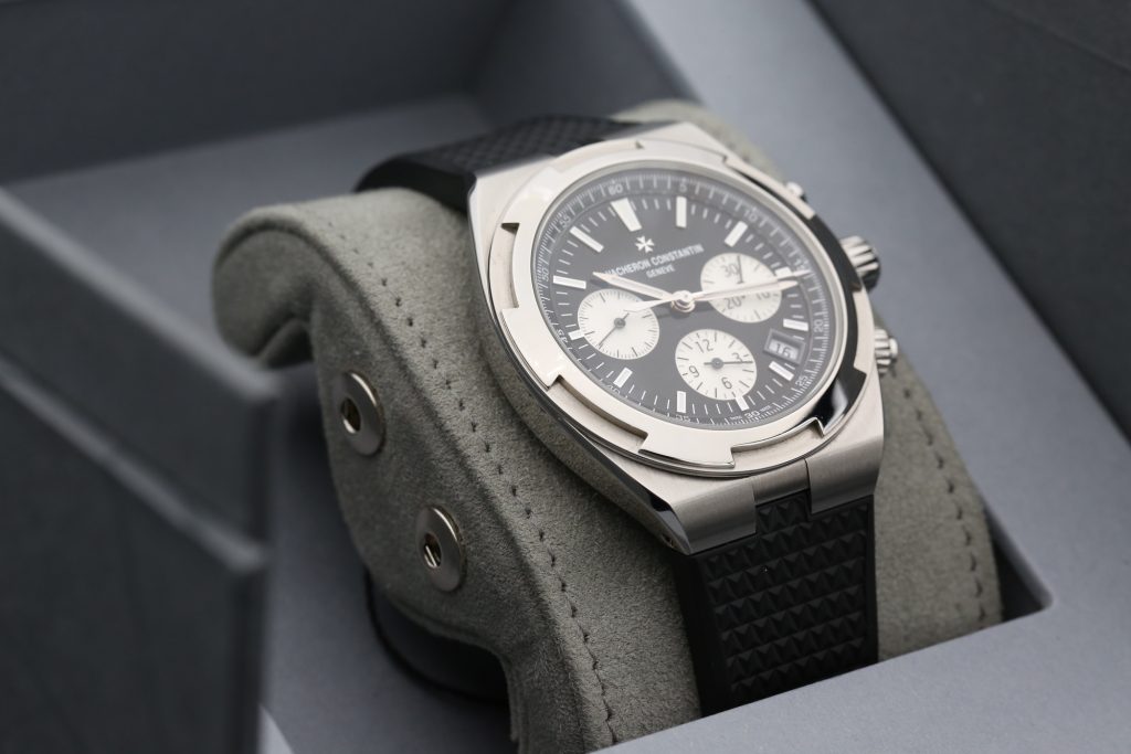 Vacheron Constantin 5520V/210A-B481 Black OVERSEAS  42.5mm 2025