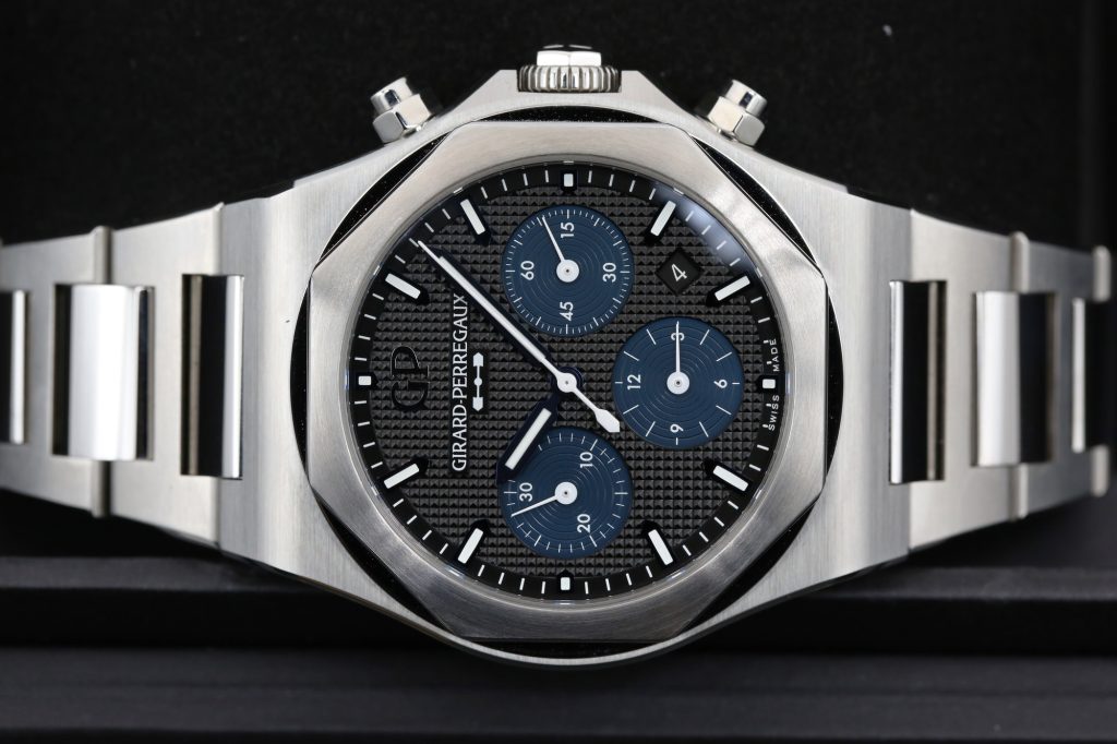 Girard Perregaux 81020-11-631-11A Black LAUREATO CHRONOGRAPH  42mm 2025