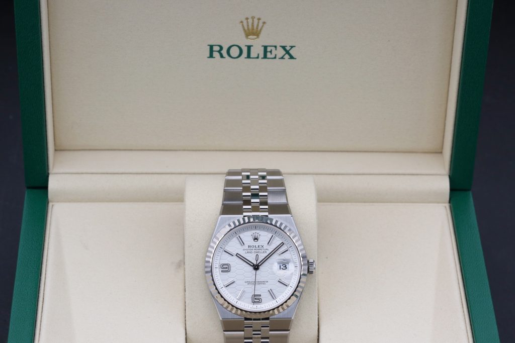 Rolex 127334 White LAND-DWELLER  40mm 2026