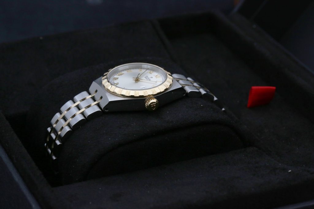Tudor 28303 Silver ROYAL 28mm 2026
