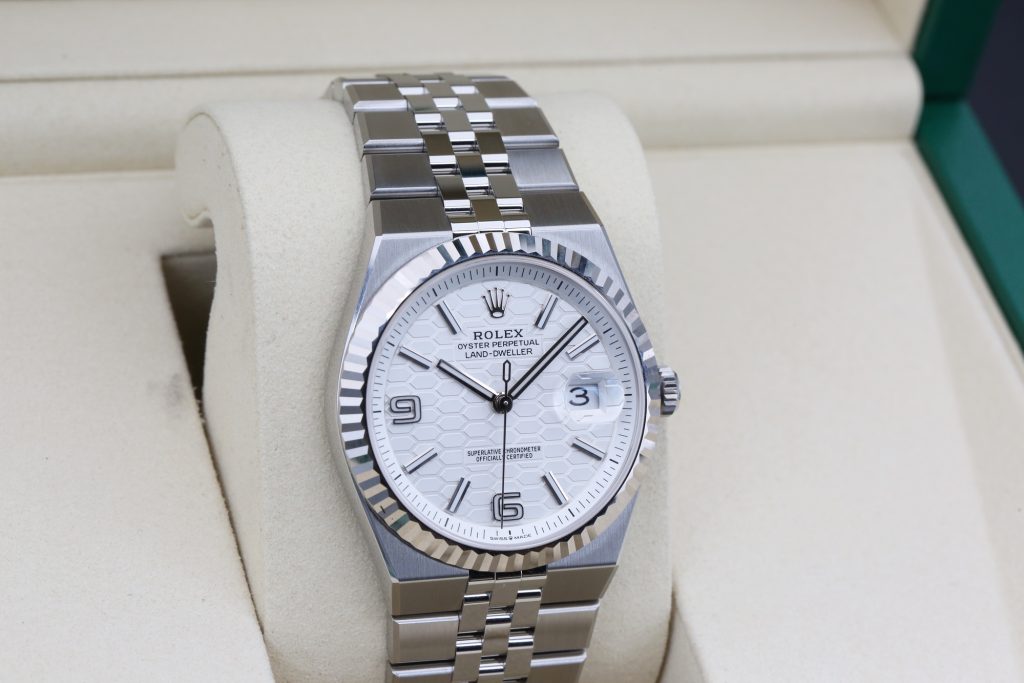 Rolex 127334 White LAND-DWELLER  40mm 2026