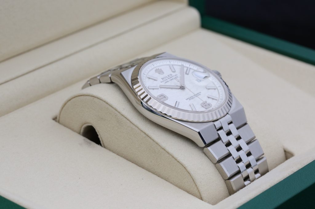 Rolex 127334 White LAND-DWELLER  40mm 2026