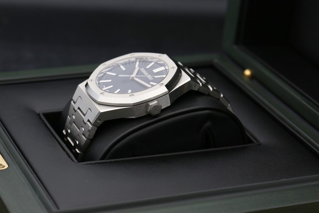 Audemars Piguet 15510ST.OO.1320ST.01 Blue ROYAL OAK  41mm 2022 50TH ANNIVERSARY