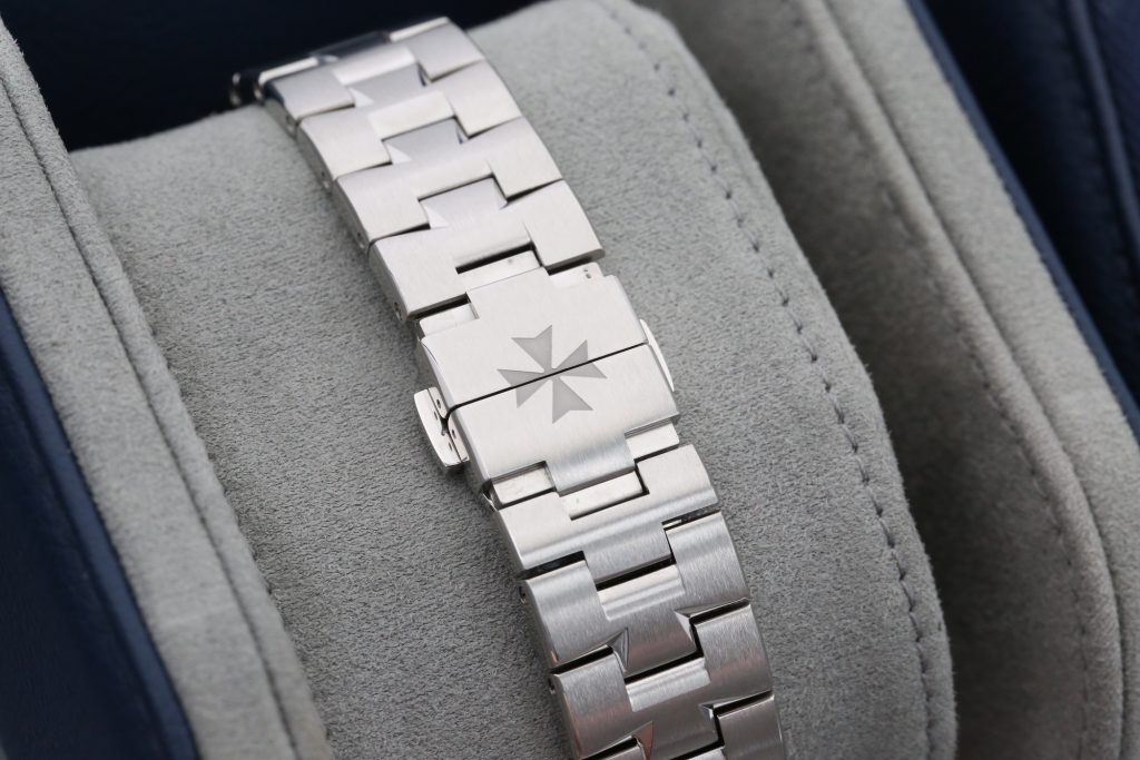 Vacheron Constantin 4520V/210A-B128 Blue OVERSEAS  41mm 2024