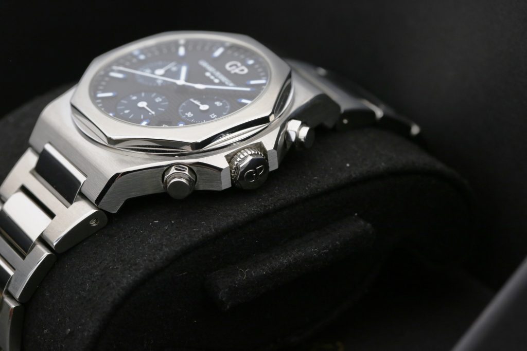 Girard Perregaux 81020-11-631-11A Black LAUREATO CHRONOGRAPH  42mm 2025