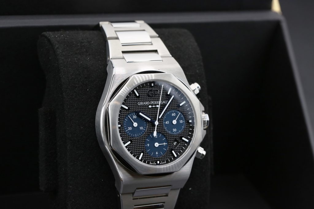 Girard Perregaux 81020-11-631-11A Black LAUREATO CHRONOGRAPH  42mm 2025